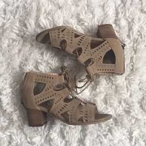 ✨Girls sandals✨PRICE DROP!